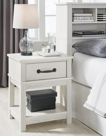 Dorrinson Nightstand