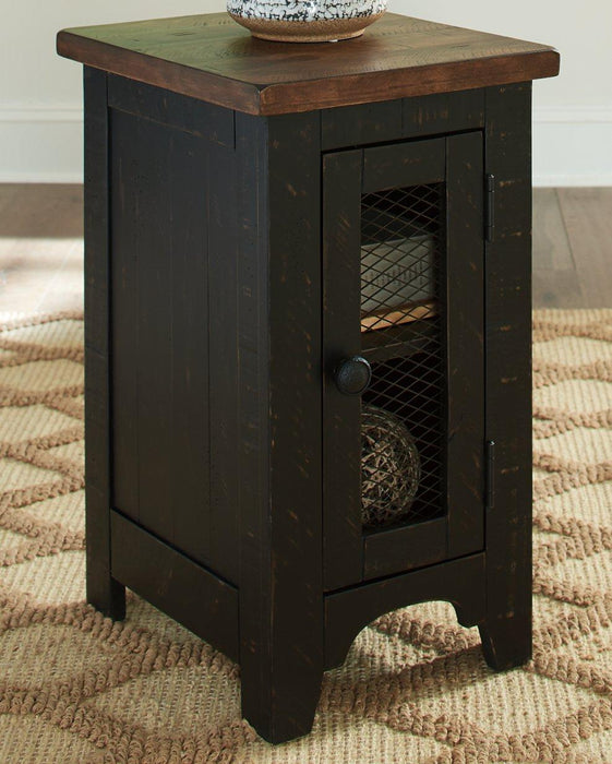 Valebeck Chairside End Table